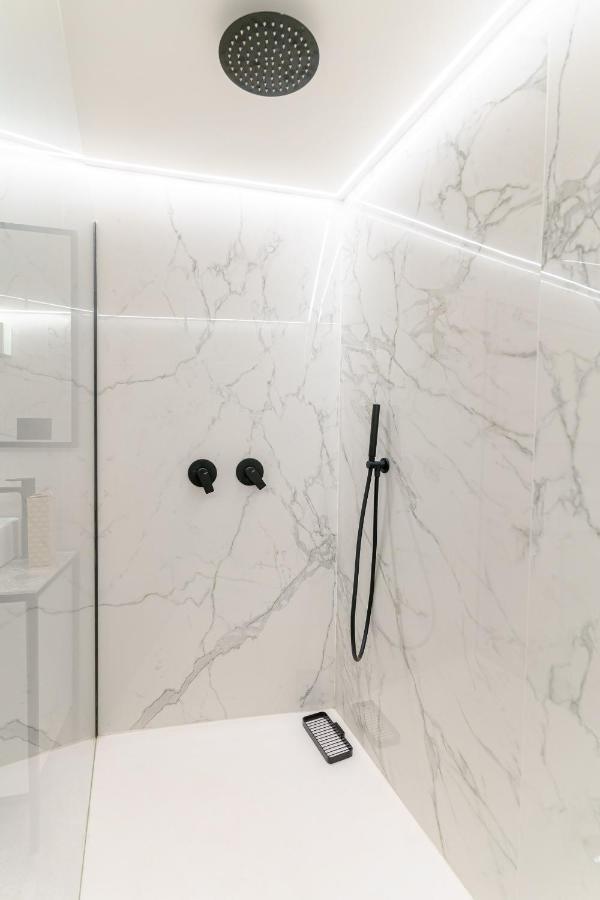 Crociferi Luxury Apartment คาตาเนีย ภายนอก รูปภาพ